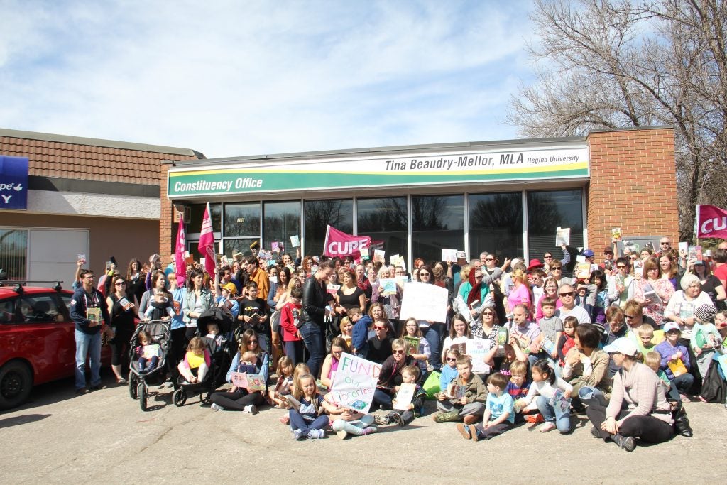 Thousands rally for libraries at Drop Everything and Read events across Saskatchewan